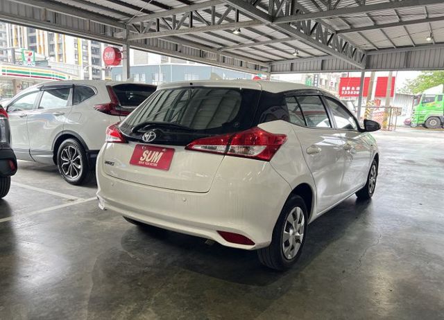 雅緻影音版 原廠保養 配備雙氣囊/循跡/原廠影音 售後2年5萬公里保固  第6張相片