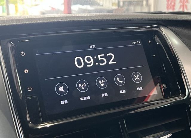 雅緻影音版 原廠保養 配備雙氣囊/循跡/原廠影音 售後2年5萬公里保固  第10張相片