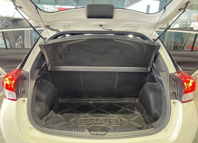 雅緻影音版 原廠保養 配備雙氣囊/循跡/原廠影音 售後2年5萬公里保固  第14張相片