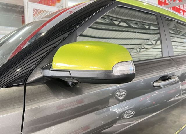 頂規雙色 一手車 原廠保養 僅跑4萬2 配備i-key/6氣囊/循跡/定速/盲點/環景/導航/CarPlay  第8張相片