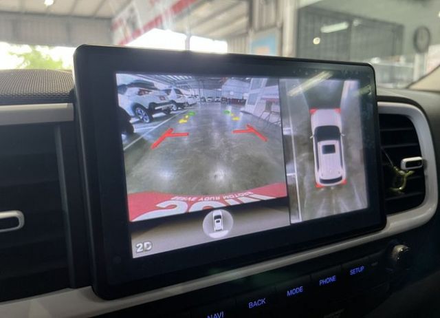 頂規雙色 一手車 原廠保養 僅跑4萬2 配備i-key/6氣囊/循跡/定速/盲點/環景/導航/CarPlay  第13張相片