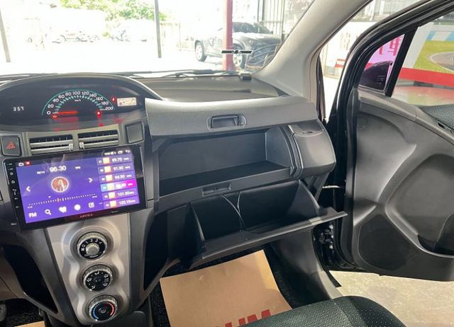 省油小鴨 一手車 原鈑件認證 原廠保養 配備雙氣囊/ABS/安卓機/導航/倒車影像  第14張相片