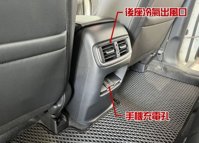 VTI-S 一手車 僅跑6萬 全程原廠保養 8安/摸門/ACC/盲點/循跡/Apple CarPlay/電動尾門  第17張相片