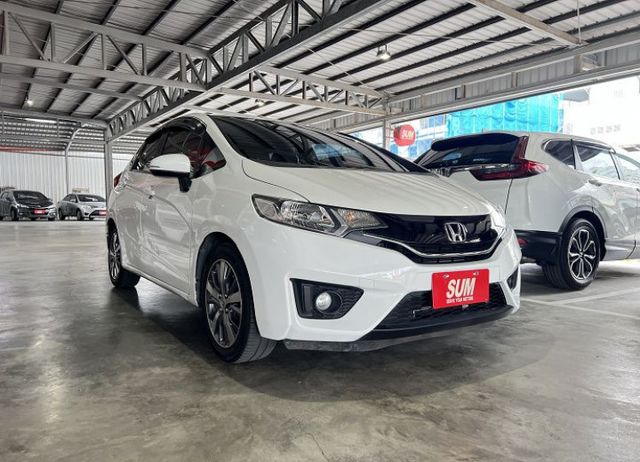 頂規S版 一手車 原廠保養 配備4氣囊/恆溫/定速/循跡/導航 售後1年2萬公里保固  第4張相片