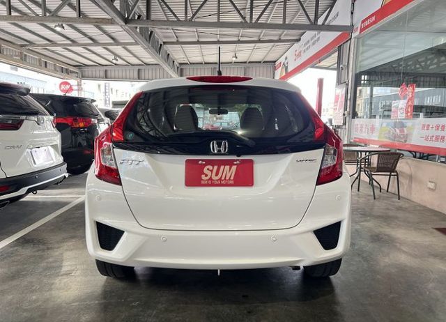 頂規S版 一手車 原廠保養 配備4氣囊/恆溫/定速/循跡/導航 售後1年2萬公里保固  第6張相片