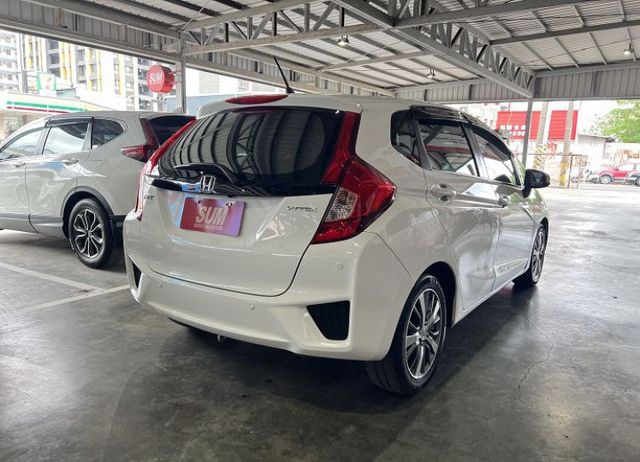 頂規S版 一手車 原廠保養 配備4氣囊/恆溫/定速/循跡/導航 售後1年2萬公里保固  第7張相片