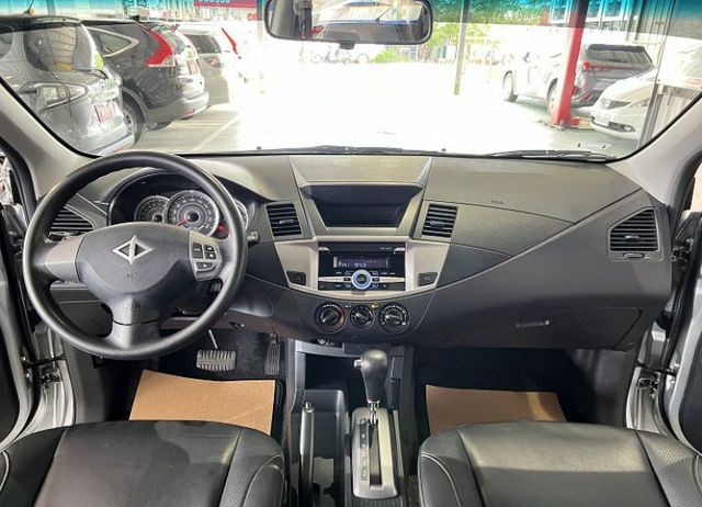原鈑件認證車 雙安/定速/後座冷氣 售後2年5萬公里保固  第10張相片
