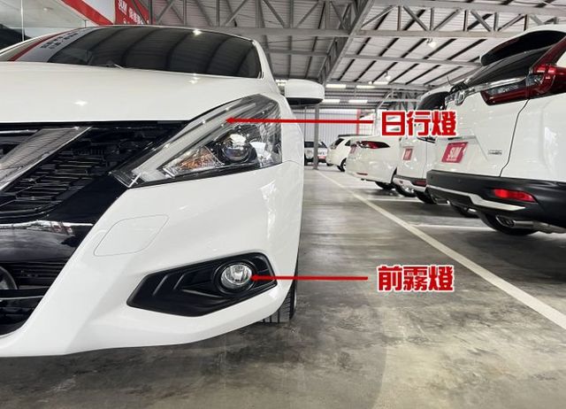 豪華影音版 原鈑件認證車 僅跑5萬7 售後2年5萬公里保固 配備6氣囊/循跡/原廠影音/倒車影像  第10張相片