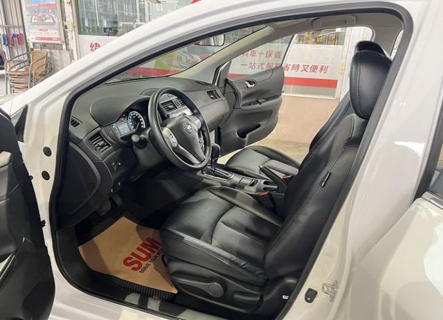 豪華影音版 原鈑件認證車 僅跑5萬7 售後2年5萬公里保固 配備6氣囊/循跡/原廠影音/倒車影像  第18張相片