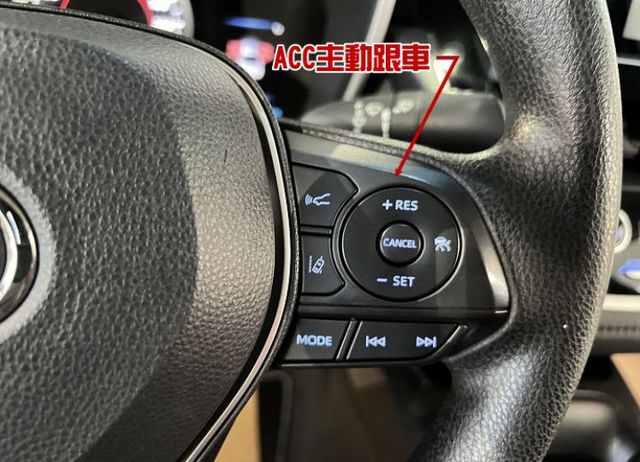 豪華影音版 原廠保養 原鈑件認證車 9氣囊/恆溫/循跡/ACC/AEB 售後2年5萬公里保固  第14張相片