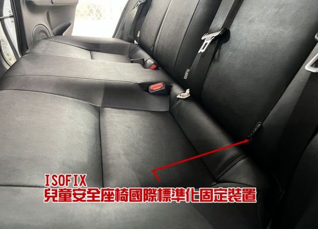經典影音版 僅跑8萬3 原鈑件認證車 配備雙氣囊/循跡/影音/售後2年5萬公里保固  第15張相片