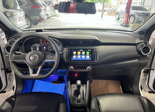 智行旗艦版 一手車 6氣囊/i-key/循跡/定速/盲點/環景/CarPlay 售後2年5萬公里保固  第10張相片