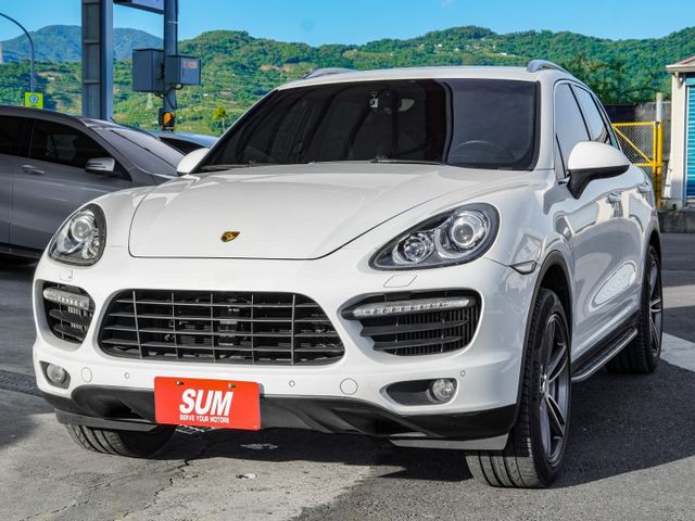 ｜黑內裝｜車況超級優｜20吋鋁圈｜一年稅金不到2萬元｜省油大馬力｜前六後四卡鉗｜電尾門｜倒車顯影｜  第1張相片