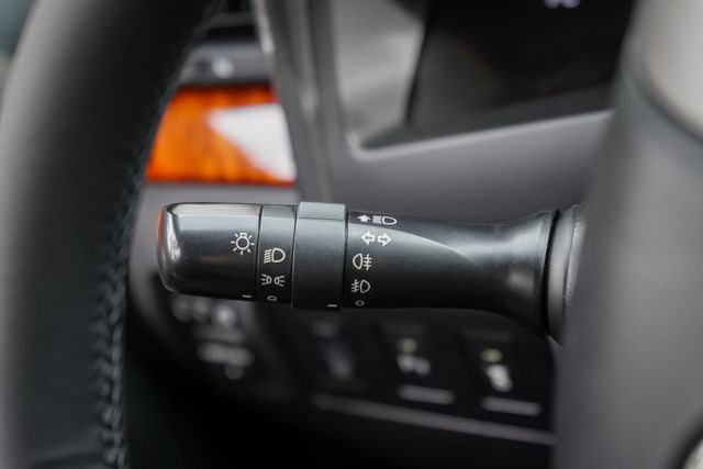 一手用車｜HID頭燈｜超便宜代步車｜可貸款｜倒車攝影｜藍牙｜導航  第8張相片