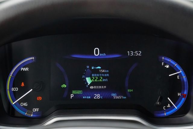 油電尊爵版｜大電池8年16萬保固｜低里程保證｜全車原鈑件｜自動跟車｜車道偏移｜LED尾燈｜  第8張相片