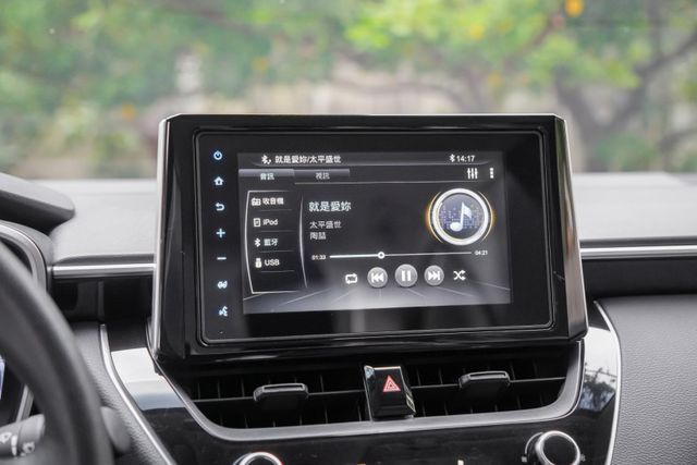 油電尊爵版｜大電池8年16萬保固｜低里程保證｜全車原鈑件｜自動跟車｜車道偏移｜LED尾燈｜  第12張相片