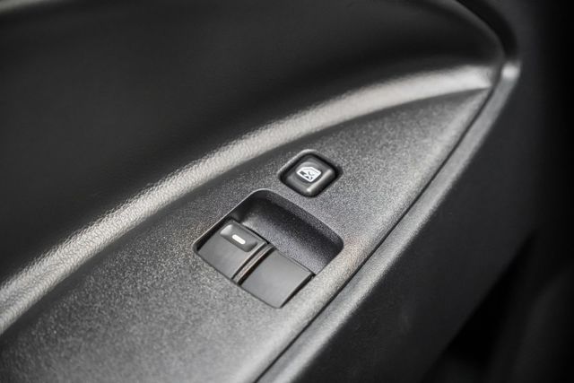 全車原鈑件｜一手車｜環景攝影｜大螢幕安卓機｜僅跑2萬KM｜ADAS車道偏移警示｜抬頭顯示器｜三面帆布｜  第8張相片