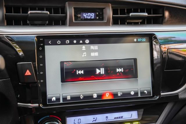 全車原鈑件｜恆溫空調｜安卓機｜衛星導航｜藍芽｜倒車顯影｜里程保證｜  第13張相片