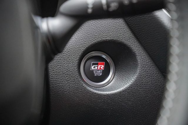 GR運動版｜環景攝影｜CARPLAY｜全車原鈑件｜LV2自動跟車｜車道維持｜運動化底盤  第13張相片