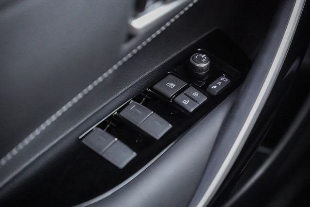 全車原鈑件｜20年式旗艦頂級版｜全速域｜LTA｜CARPLAY｜跑車座椅｜電動腰靠｜數位液晶儀表｜里程保證｜18吋鋁圈｜  第15張相片