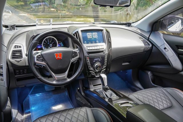 車便宜好入手｜超低里程保證｜全車原鈑件｜環景攝影｜電動尾門｜菱格紋皮椅｜車況優質｜  第6張相片