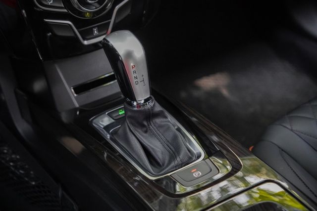 車便宜好入手｜超低里程保證｜全車原鈑件｜環景攝影｜電動尾門｜菱格紋皮椅｜車況優質｜  第13張相片