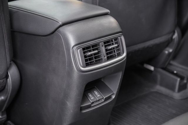 S頂級版本｜僅跑6萬KM｜全景天窗｜電動尾門｜電動座椅｜CARPLAY｜可全貸｜  第17張相片