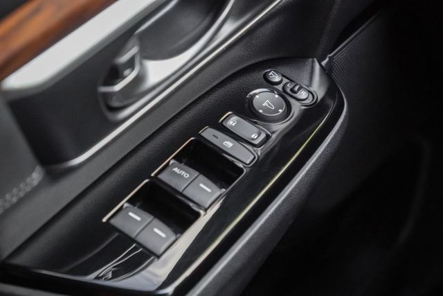 S頂級版本｜僅跑6萬KM｜全景天窗｜電動尾門｜電動座椅｜CARPLAY｜可全貸｜  第18張相片