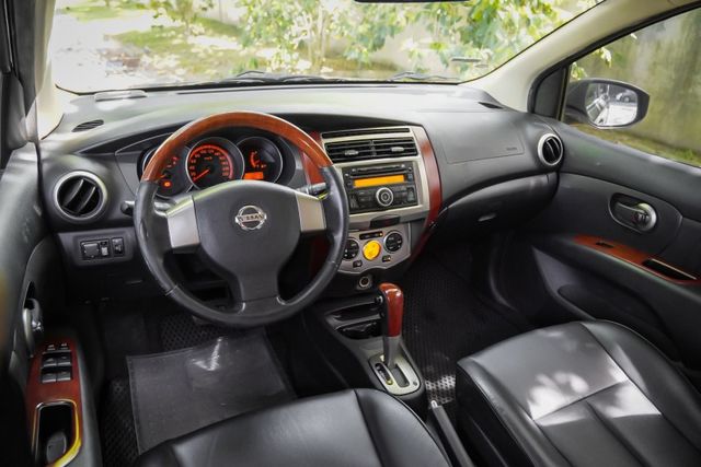 稀有七座版本｜IKEY｜全車原鈑件｜恆溫空調｜超大空間｜超低里程保證｜感應頭燈｜電折後視鏡｜  第5張相片