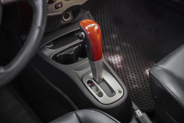 稀有七座版本｜IKEY｜全車原鈑件｜恆溫空調｜超大空間｜超低里程保證｜感應頭燈｜電折後視鏡｜  第12張相片