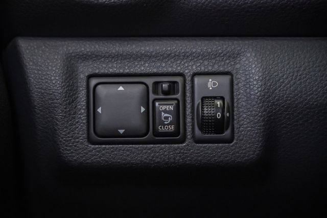 稀有七座版本｜IKEY｜全車原鈑件｜恆溫空調｜超大空間｜超低里程保證｜感應頭燈｜電折後視鏡｜  第13張相片