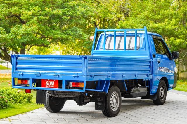 無重大事故無泡水｜稀有白鐵車斗免再花錢加裝｜工具箱｜加裝胎壓偵測器｜車況良好｜可全額分期｜一手車  第2張相片