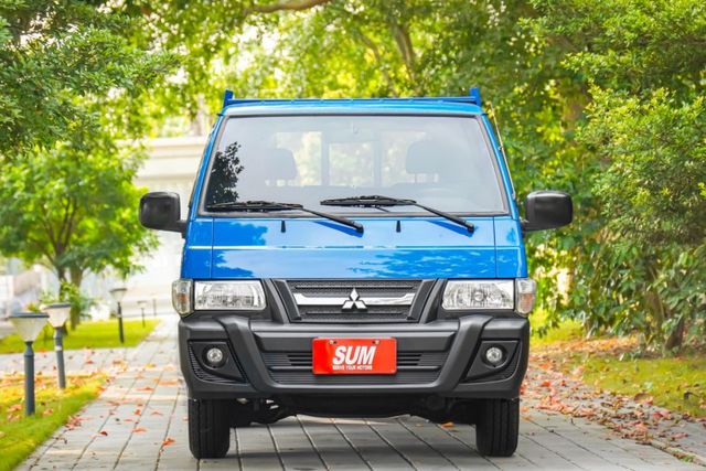 無重大事故無泡水｜稀有白鐵車斗免再花錢加裝｜工具箱｜加裝胎壓偵測器｜車況良好｜可全額分期｜一手車  第3張相片