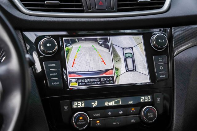 2.0最頂級版本｜環景影像｜iKEY免鑰匙｜車頂行李架｜公務員一手車｜全車原鈑件｜可全貸｜藍芽｜里程保證  第11張相片