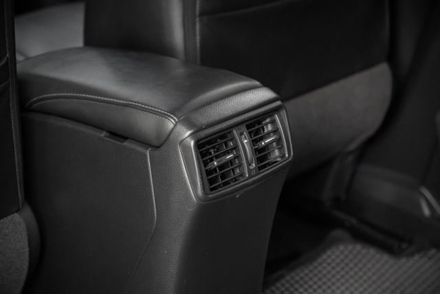 2.0最頂級版本｜環景影像｜iKEY免鑰匙｜車頂行李架｜公務員一手車｜全車原鈑件｜可全貸｜藍芽｜里程保證  第19張相片