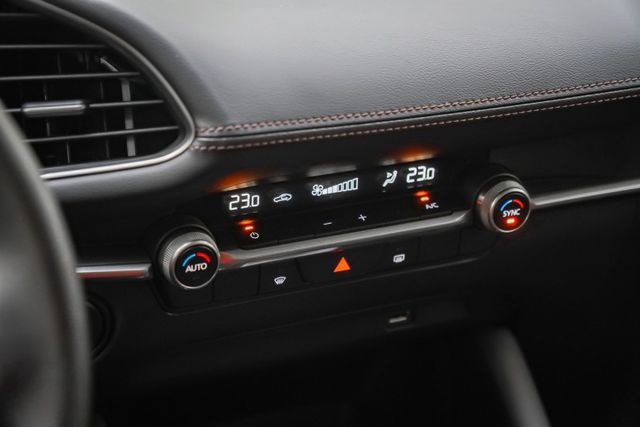 9.9成新｜超低里程6千公里｜全車原鈑件｜360度環景｜CARPLAY｜全速域跟車｜車道維持｜超美極境灰  第13張相片