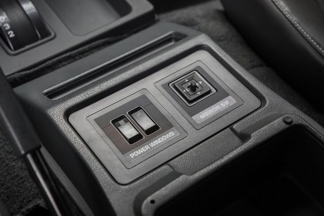 超低里程僅跑5萬KM｜自排廂型車｜8人座3排座椅｜盲點偵測｜全車原鈑件｜載人載貨一台搞定｜  第14張相片