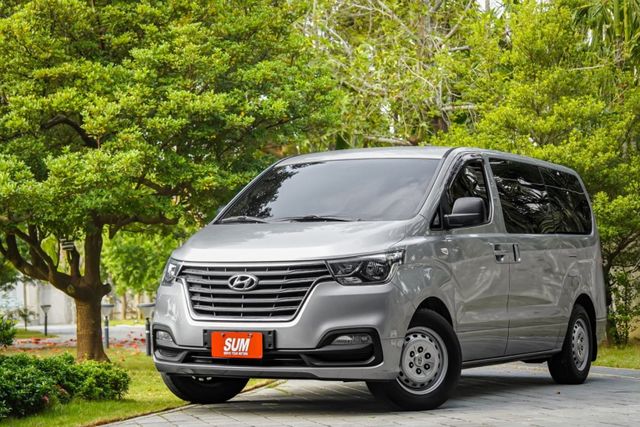 便宜大碗好入手｜8人座三排座椅｜後廂超大空間｜商用、家用皆可｜可全額分期｜定速巡航｜電折後視鏡｜全車整備完成  第2張相片