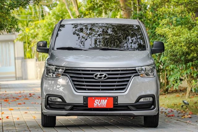 便宜大碗好入手｜8人座三排座椅｜後廂超大空間｜商用、家用皆可｜可全額分期｜定速巡航｜電折後視鏡｜全車整備完成  第4張相片