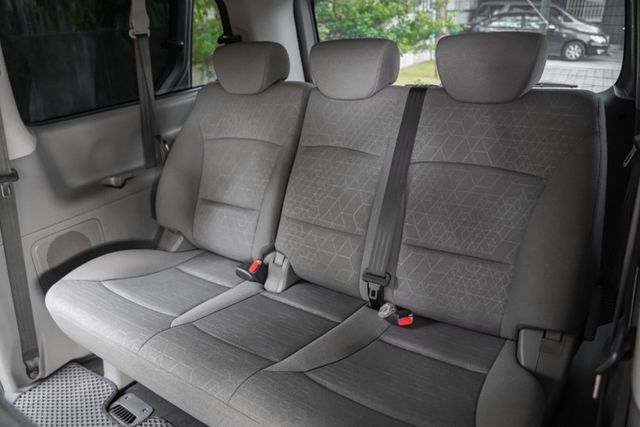 便宜大碗好入手｜8人座三排座椅｜後廂超大空間｜商用、家用皆可｜可全額分期｜定速巡航｜電折後視鏡｜全車整備完成  第12張相片