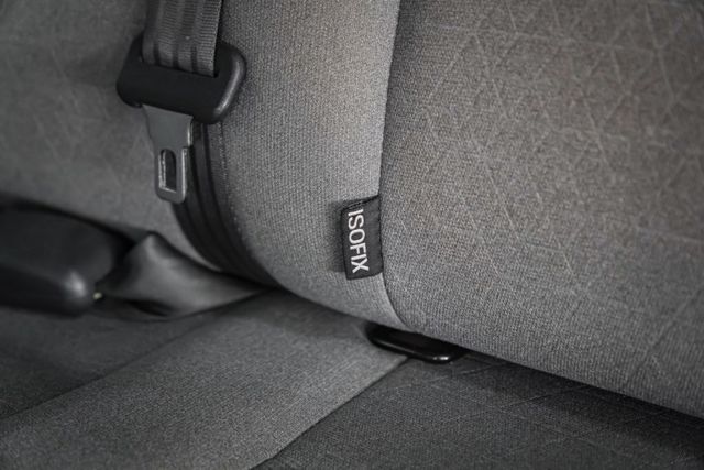 便宜大碗好入手｜8人座三排座椅｜後廂超大空間｜商用、家用皆可｜可全額分期｜定速巡航｜電折後視鏡｜全車整備完成  第13張相片