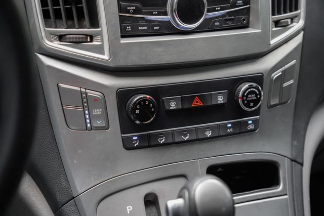 便宜大碗好入手｜8人座三排座椅｜後廂超大空間｜商用、家用皆可｜可全額分期｜定速巡航｜電折後視鏡｜全車整備完成  第18張相片