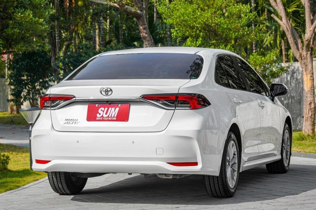 尊絕版｜IKEY免鑰匙｜盲點偵測｜倒車顯影｜ACC跟車｜車道維持｜可全貸｜免費2年五萬公里保固  第4張相片