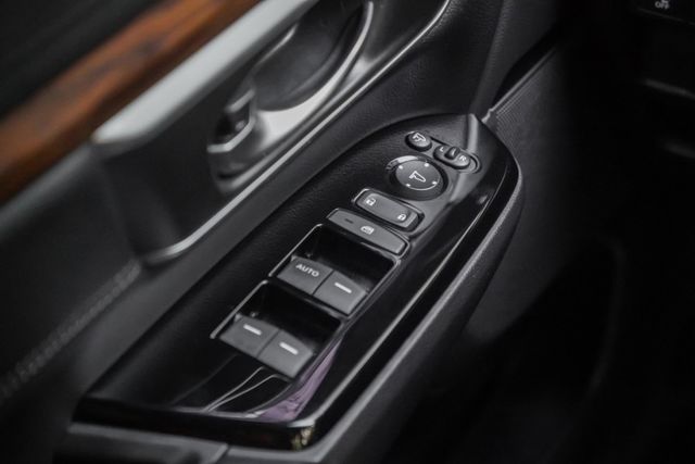 頂級S版｜全車原鈑件｜低里程保證｜全景天窗｜雙前電動座椅｜電動尾門｜全速域ACC｜CARPLAY｜可全貸  第13張相片