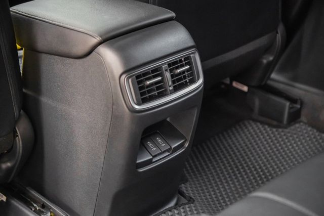 頂級S版｜全車原鈑件｜低里程保證｜全景天窗｜雙前電動座椅｜電動尾門｜全速域ACC｜CARPLAY｜可全貸  第17張相片