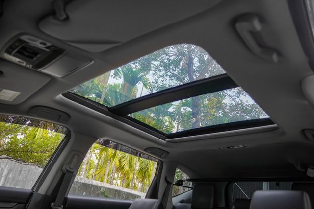 頂級S版｜全車原鈑件｜低里程保證｜全景天窗｜雙前電動座椅｜電動尾門｜全速域ACC｜CARPLAY｜可全貸  第18張相片