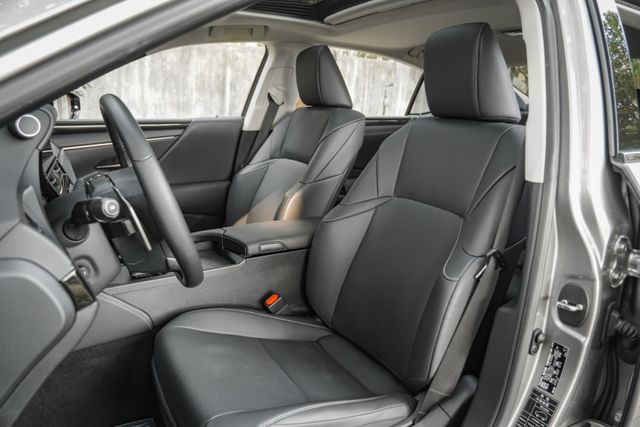 低里程保證僅跑3萬KM｜全車原鈑件｜全速域ACC｜車道維持輔助｜電動座椅｜無線CARPLAY｜電熱座椅｜盲點｜原廠保固中  第14張相片