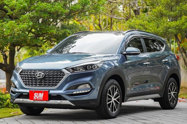 全車原鈑件｜頂級版LED頭燈｜全景天窗｜360度環景｜電動尾門｜安卓主機｜1.6渦輪引擎｜省油大馬力又省稅｜一手車  第1張相片