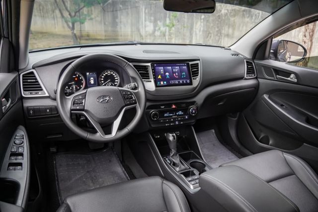 全車原鈑件｜頂級版LED頭燈｜全景天窗｜360度環景｜電動尾門｜安卓主機｜1.6渦輪引擎｜省油大馬力又省稅｜一手車  第7張相片