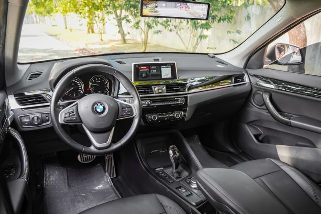 小改款領航版｜抬頭顯示器｜原廠大螢幕導航｜腳踢感應尾門｜僅跑8萬KM｜無線CARPLAY｜四條馬牌輪胎9成新｜車道偏移  第6張相片